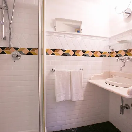 Sleeps 16 Pool Air Con Villa