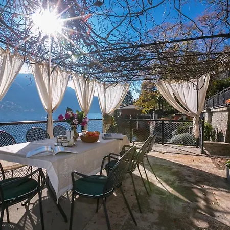Sleeps 16 Pool Air Con Villa