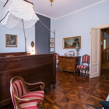 Βίλα Sleeps 16 Pool Air Con Moltrasio